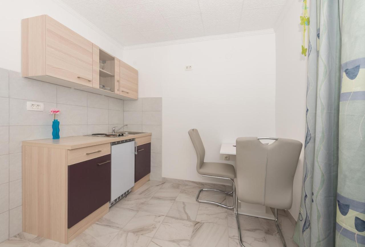 Apartments Calla Makarska Exterior photo